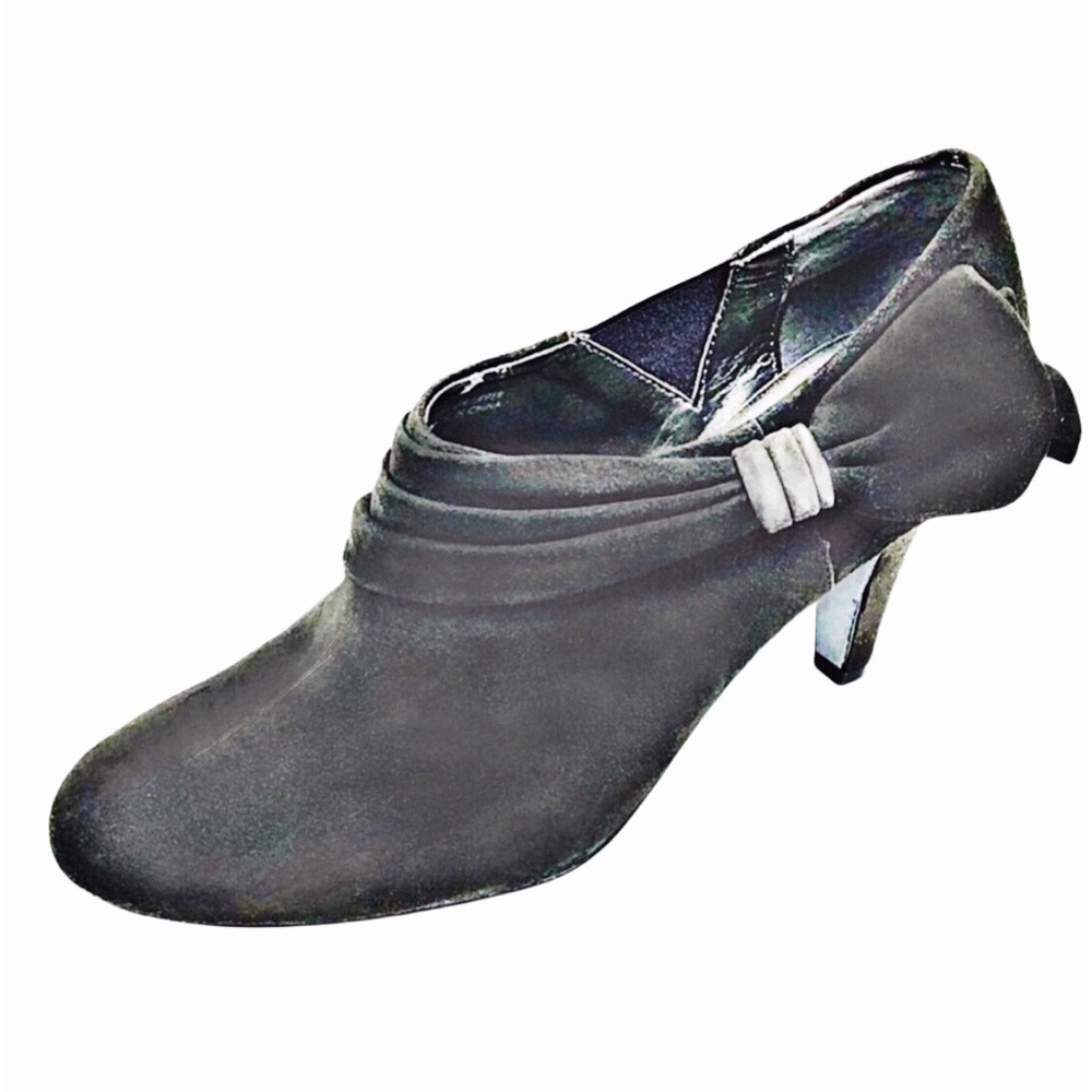Tahari Womens Charcoal Gray Suede Bootie Heels Size 7.5